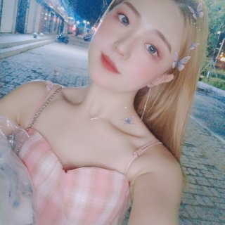 可爱个性主播小璟雯被称为憨憨2
