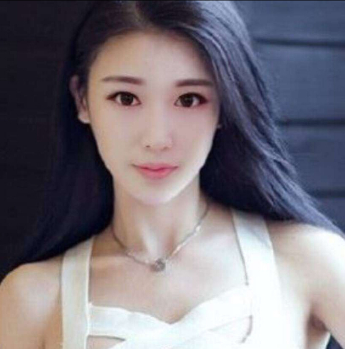 直播唇皇争霸主播兰梦12连胜 厉害了这位娘娘1