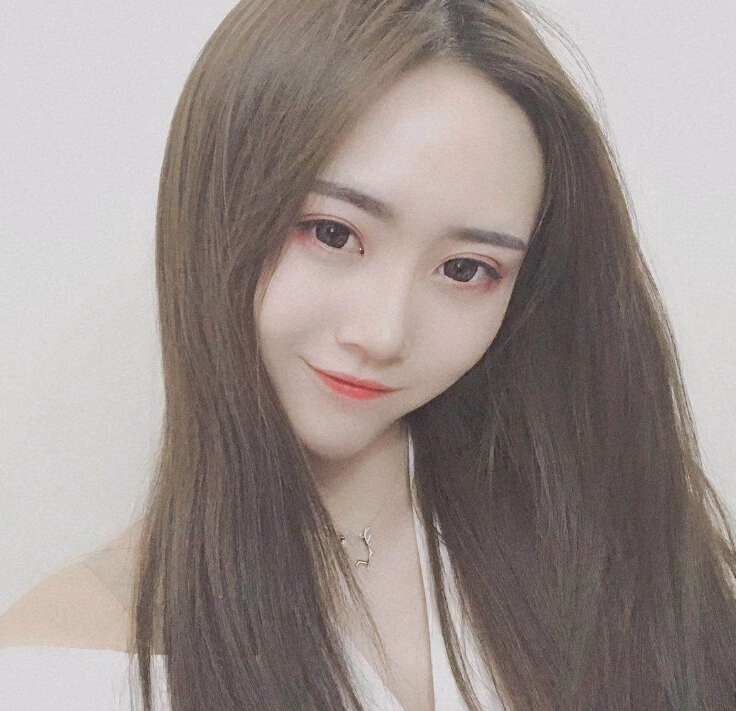 甜美主播尹安 笑起来真好看1