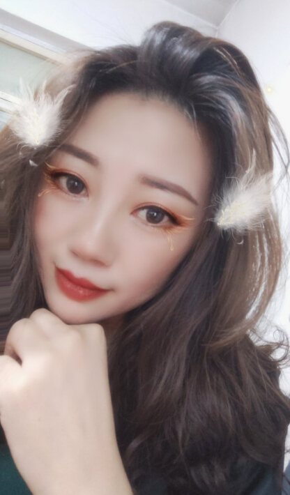 美女直播间 主播以歌会友找到自己的知音2