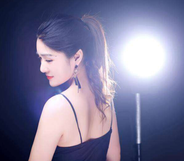 秀色美女主播若曦2