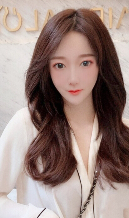 美女主播张小舒
