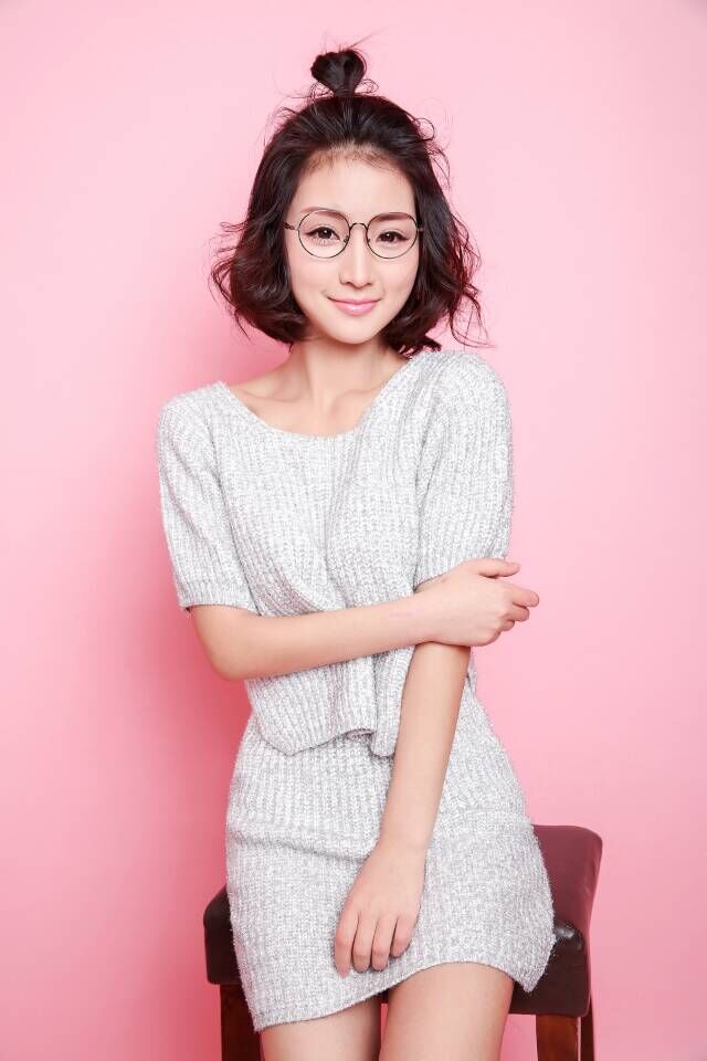 直播间美女嘻哈玩的溜 燃爆直播间2