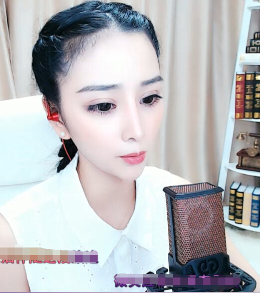 恭喜主播魅 •影 如雨随行成功抢占热门榜1