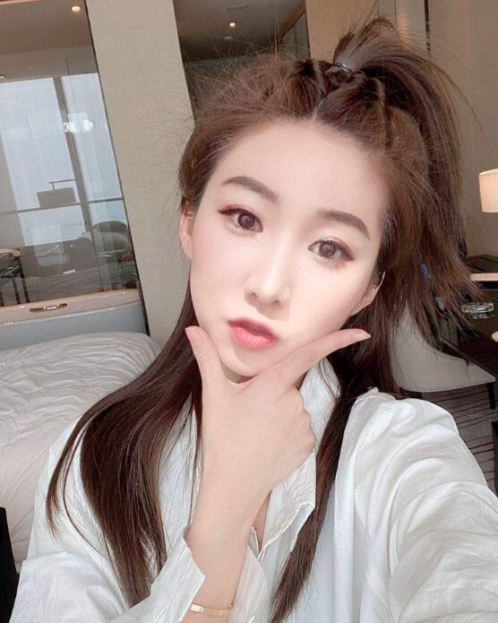直播间主播唱首抚慰心情的歌 送个小哥哥1