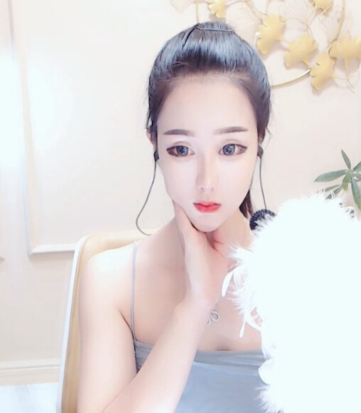 让男人都喜欢的哇塞美女主播--予诺2