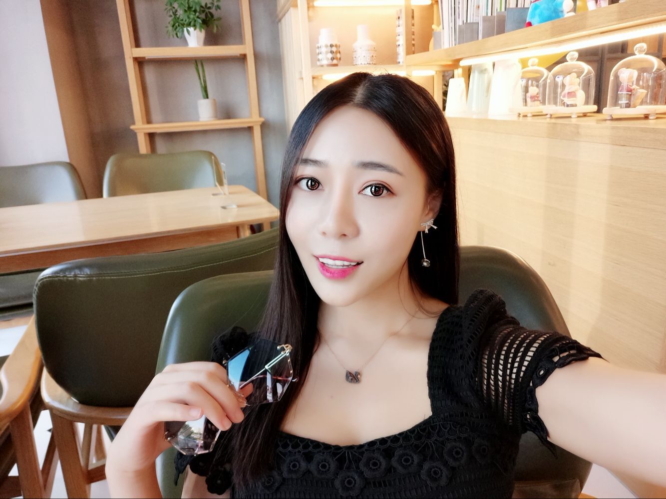 美女直播朵儿大哥相识 霸气为主播助力升级1