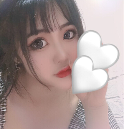 漂亮的美女主播号称广州柳岩1
