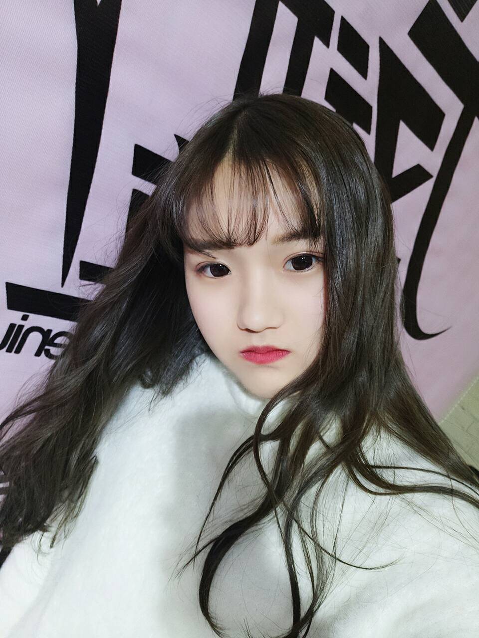 免费聊天室 爱跟美女聊天的原因2