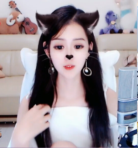 甜美趣致美女主播瓶子，好看撩她!2