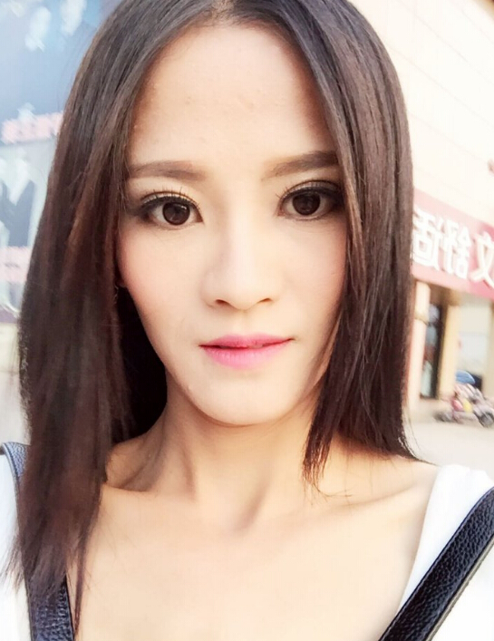 主播美女直播间跳舞“谁是我的新郎”1