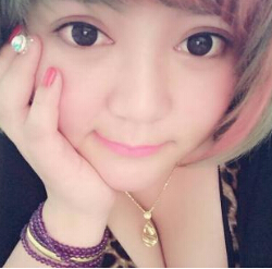 主播美女直播间跳舞“谁是我的新郎”2
