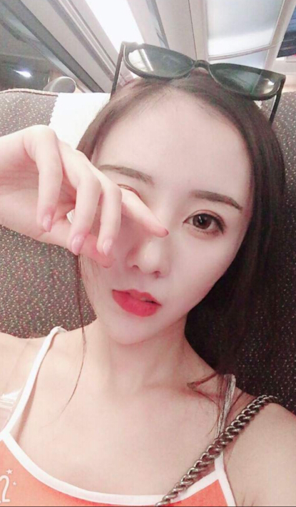 极品撩人美女直播间--琪琪2