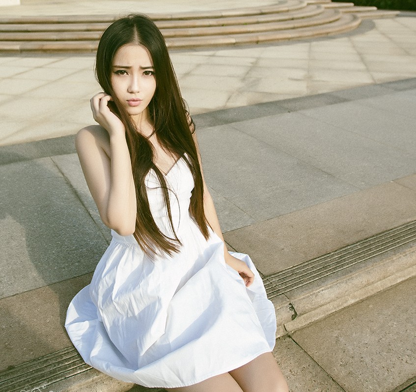 免费聊天室 夜晚美女的声音会发光1