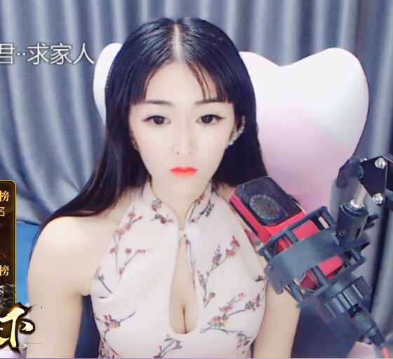 主播一首扎心情歌《再也不是你》1