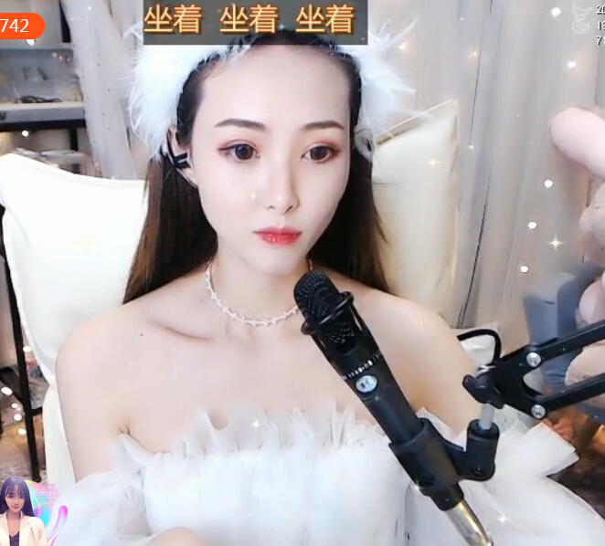 主播k歌直播间 一首《相遇》唱出不一样的缘分
