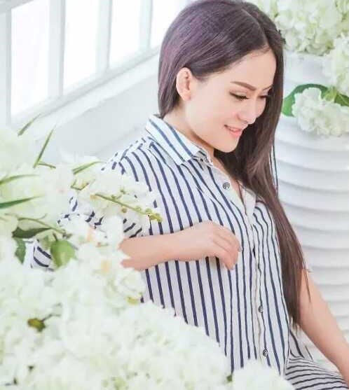 脱口秀美女主播 直播间搞笑互动1