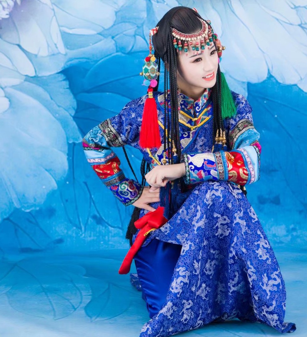 直播间美女 藏族仿妆可以有多绝2