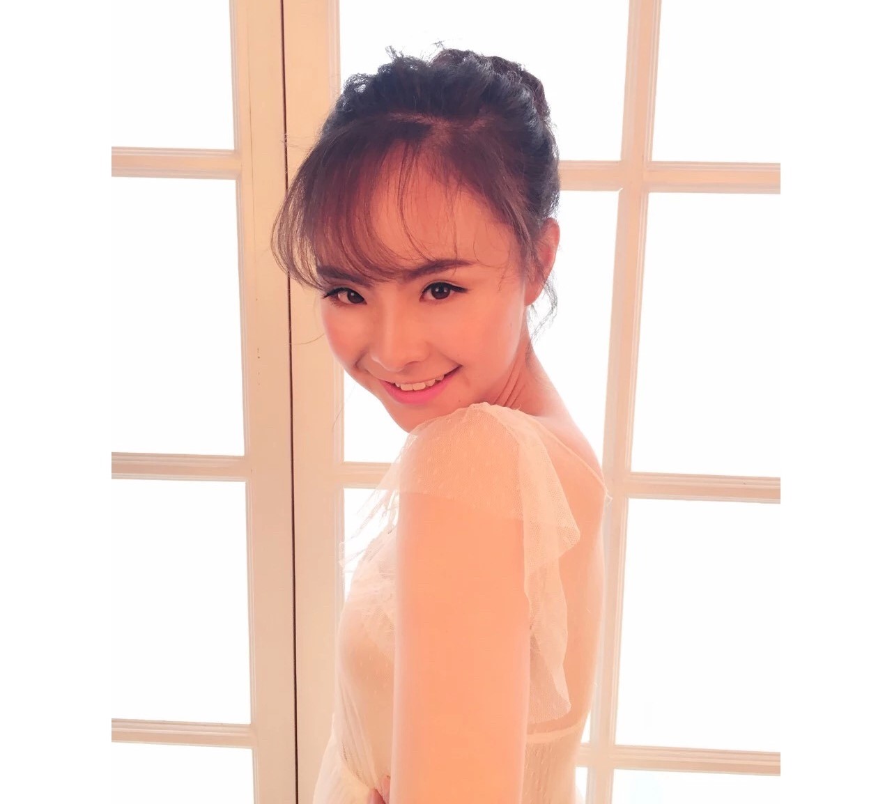 美女直播间热舞 跳舞的主播是最耀眼的2