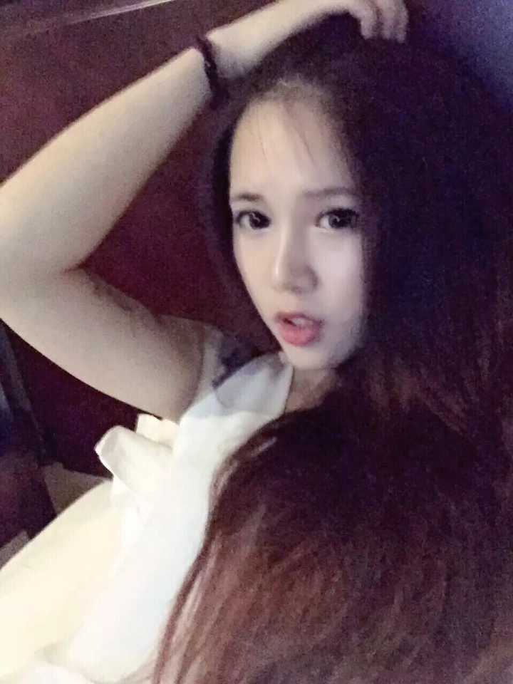一对一免费视频聊天 主播被说嘴甜原来是天生的1