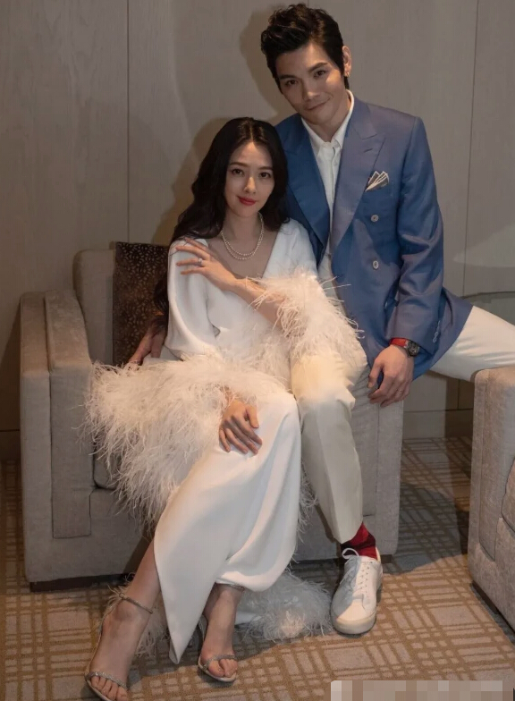 向佐女儿百日宴现场气氛热闹无比，各界大佬齐聚2