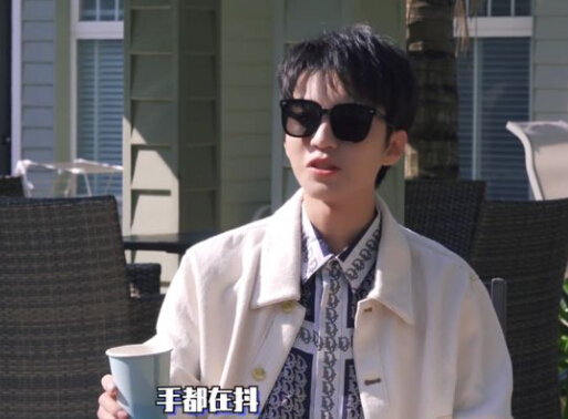周杰伦送王俊凯AE86 粉丝：小凯真的追星赢家!2