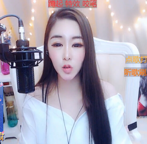 热门歌手美女主播鸽子 唱歌只是为了出汗2