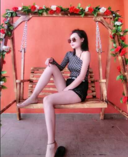 脱口秀美女直播 你的小可爱爆笑来袭2