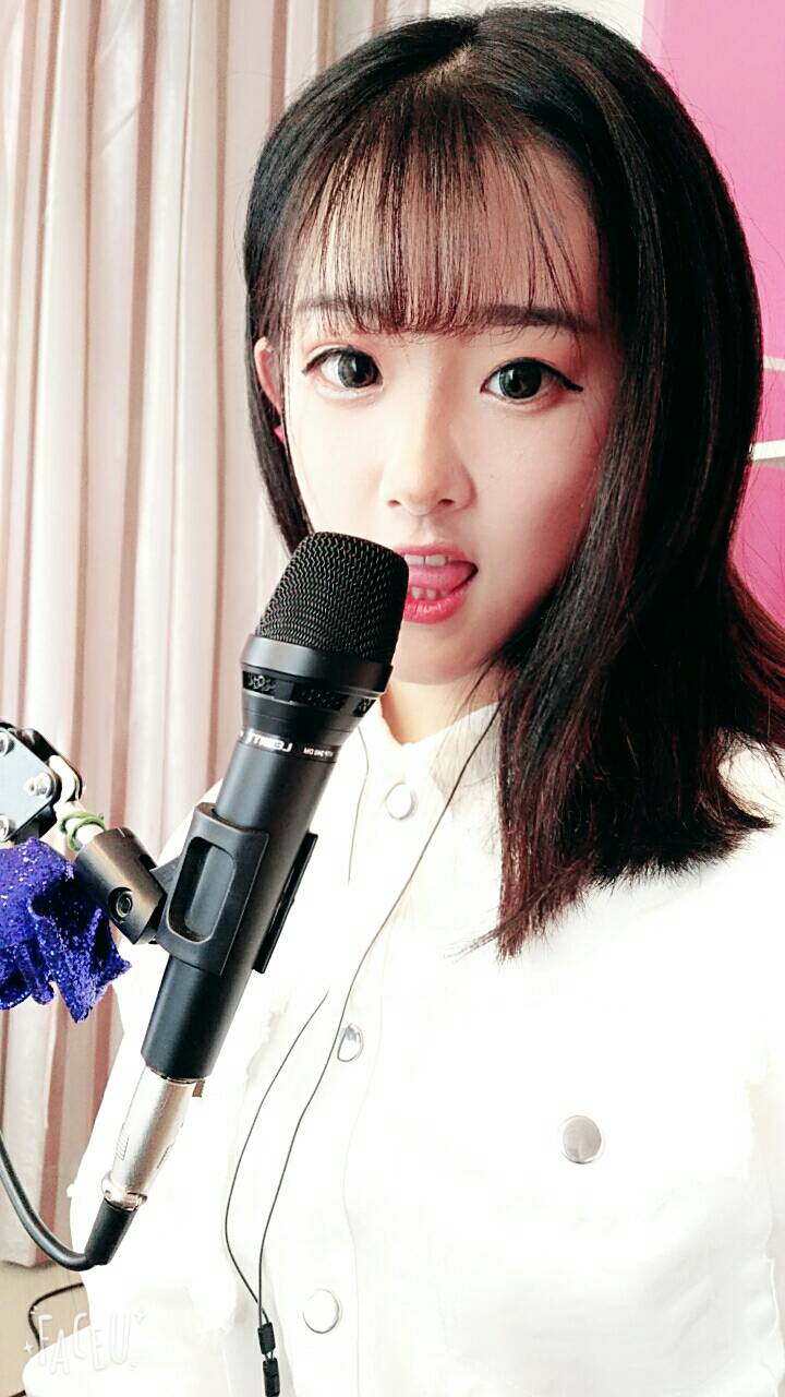 美女视频秀 主播磁性嗓音让你一秒沉沦!2