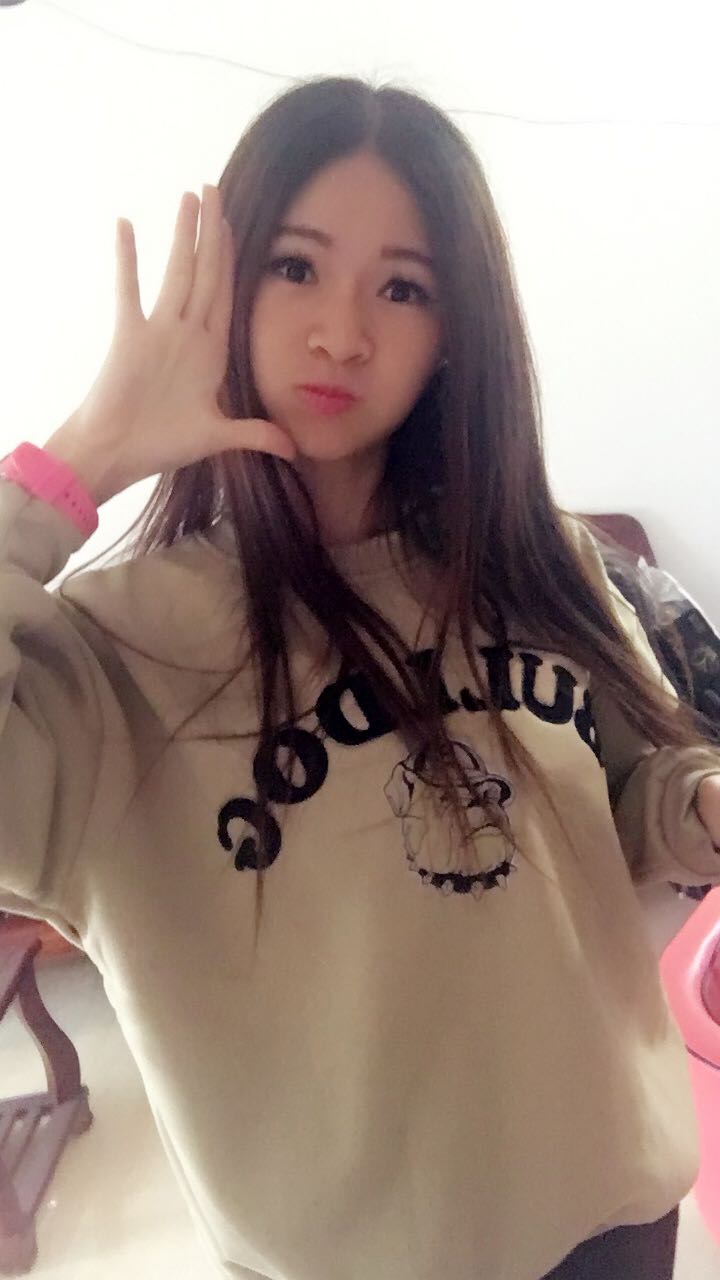 推荐美女主播万伊儿 大哥英雄救美霸气豪刷礼物2