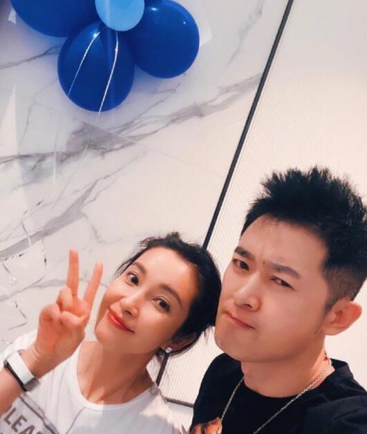 神仙友谊!李冰冰晒合照为任泉庆生 二人颜值依旧状态好2