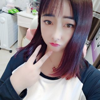 安徽美女主播伊伊 经典歌曲《百万个吻》唱的很热情2