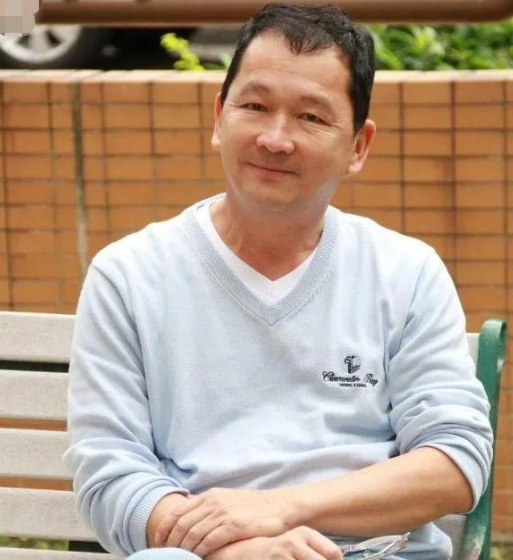 TVB老戏骨廖启智因胃癌去世，又一位黄金配角走了!1