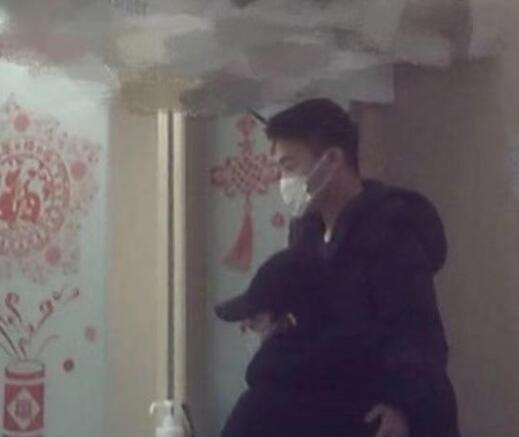 何猷君陪奚梦瑶做产检 疑似怀二胎2