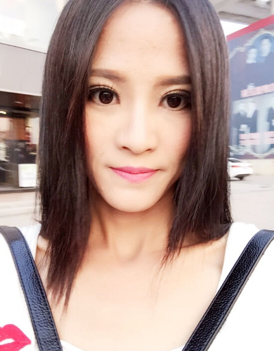 人气美女主播直播间 聊聊做过最浪漫的事2