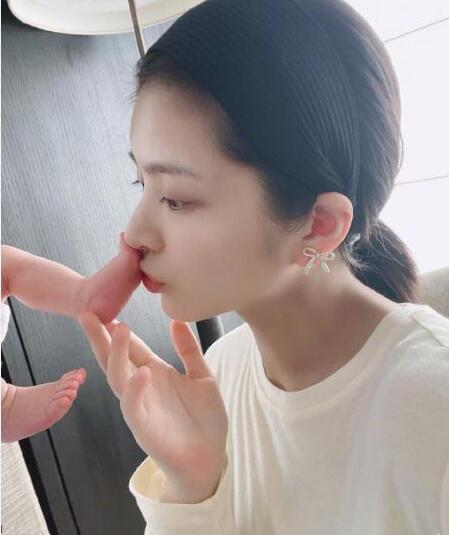 杜淳官宣当爸 ,我们的世界多了一个她