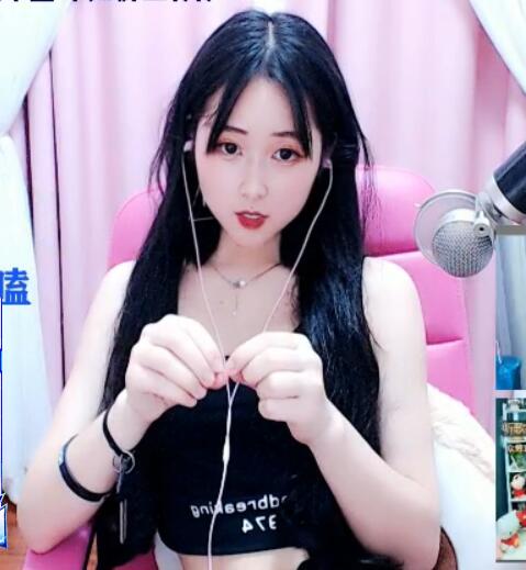 推荐女主播在线视频 没人娶我，我就嫁给自己2