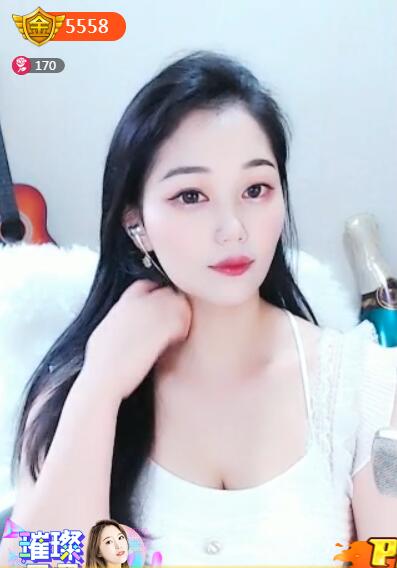湖北新人美女主播啵啵豆 笑起来很豪爽2