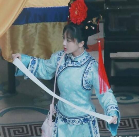 杨紫变紫薇模样俊俏 造型神还原《还珠格格》