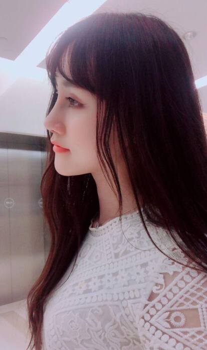 直播间美女夏日清爽美照 美女卖萌好可爱2