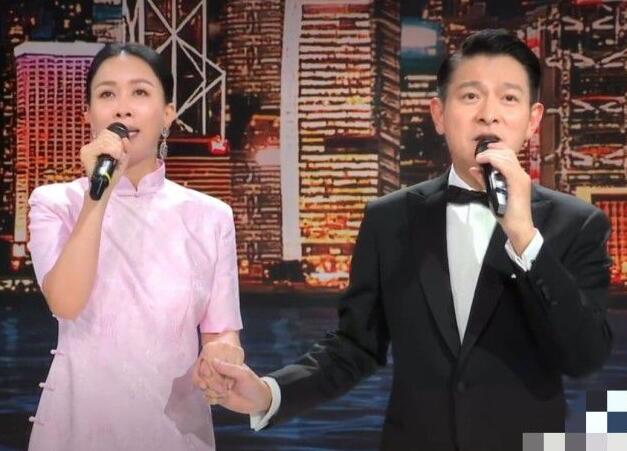 天王天后罕见同框!那英刘德华时隔24年再合作