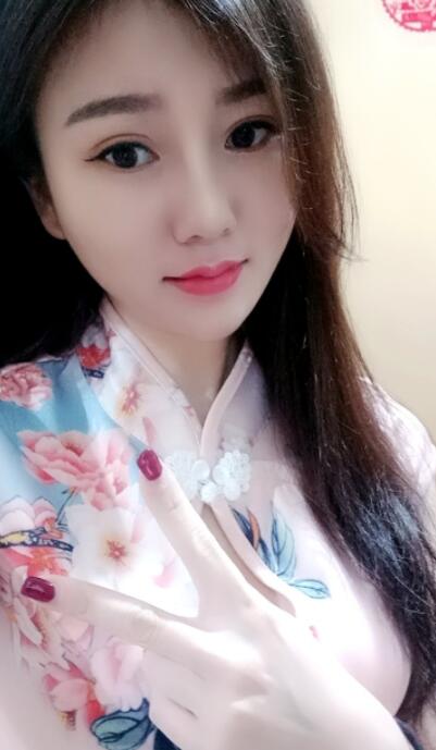 性感美女直播 主播一首《花开来接我》动感劲爆热情奔放2