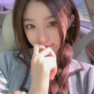 浪漫的美女主播直播1