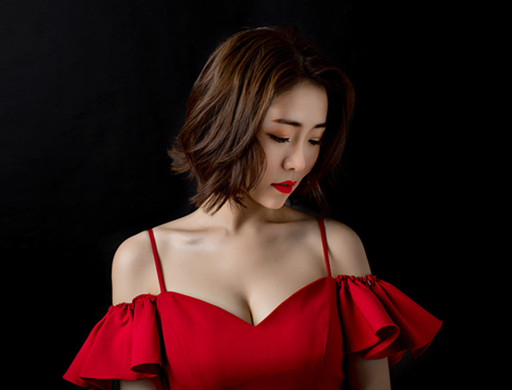 女主播视频直播 给人很耀眼的美感2