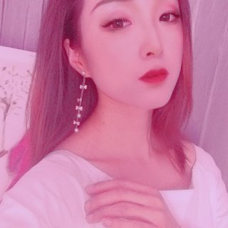 秀色聊天室 每一日笑：一个丑老娘们给我撵出来了……2