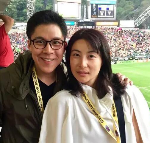 郭晶晶前往东京担任跳水裁判2