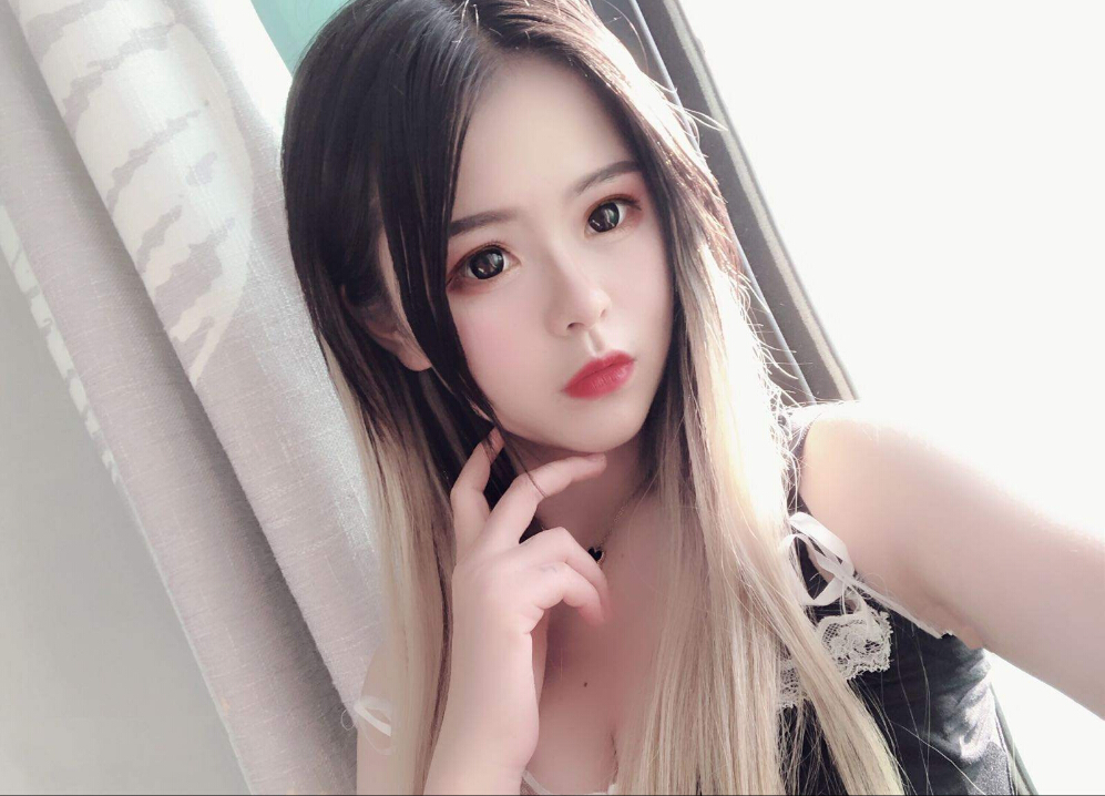 如果有多一张船票，你会跟着美女主播走吗?2