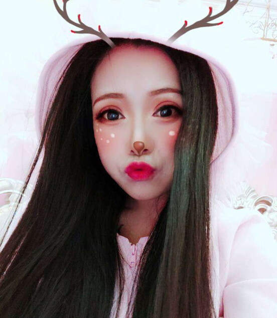 走路带风的气质美女主播直播间1
