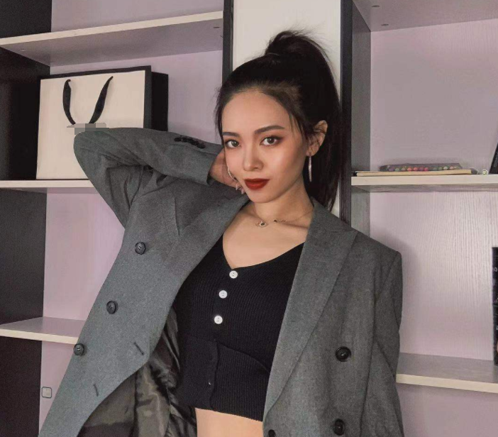 单眼皮女神免费视频直播间 魅力无限1