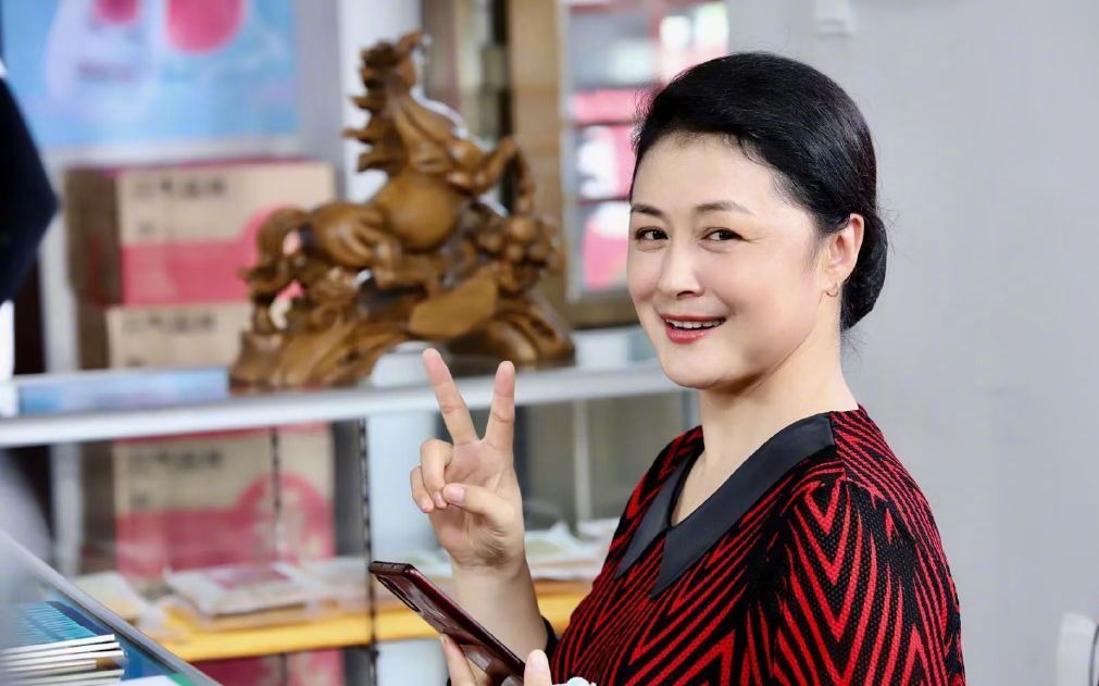 秀色午夜聊天室：于月仙不止出演“谢大脚”，她还参演这些经典作品